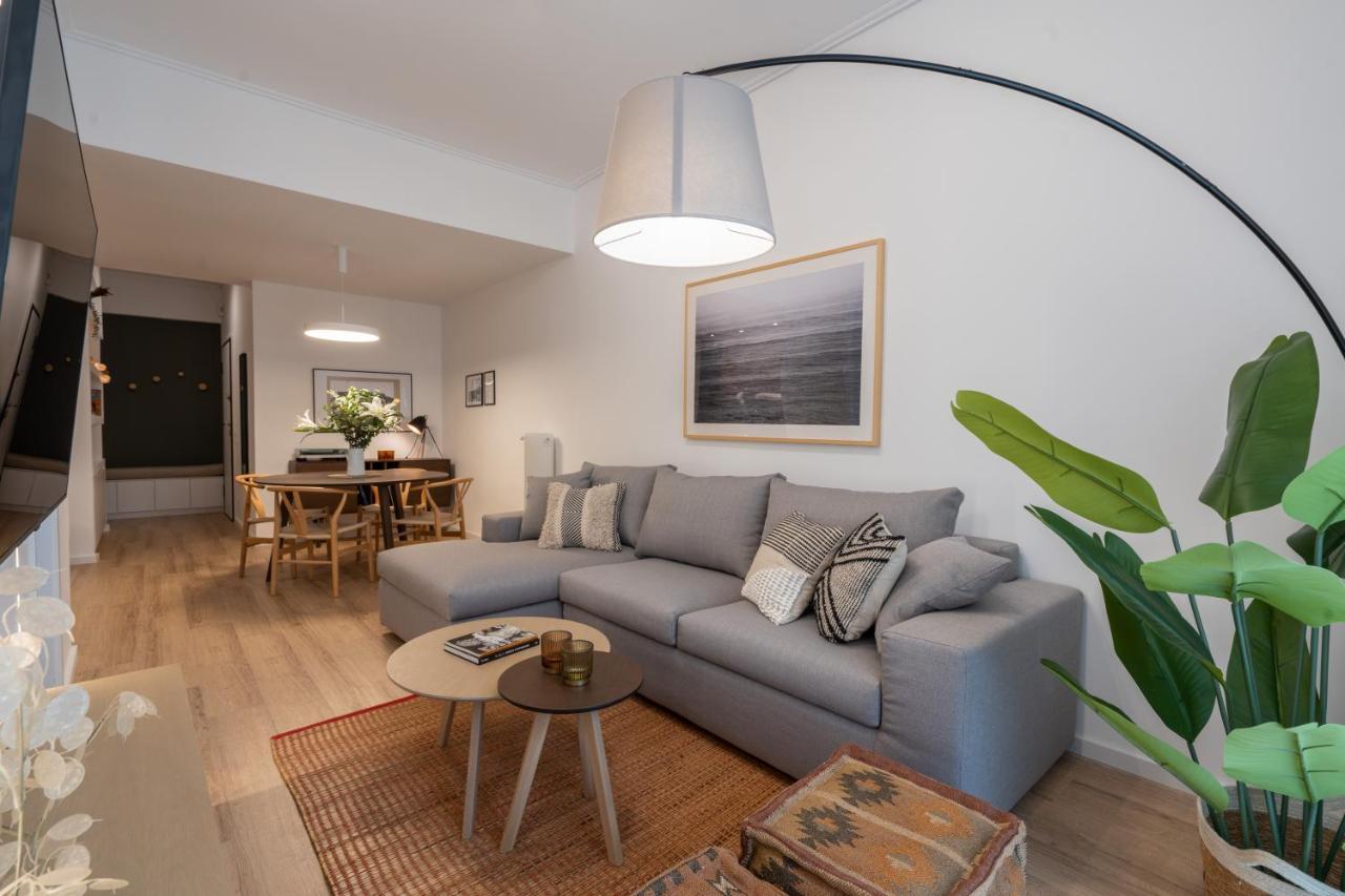 Unique 2 Bedrooms Apartment, Steps To Plaka And City Center Афины Экстерьер фото