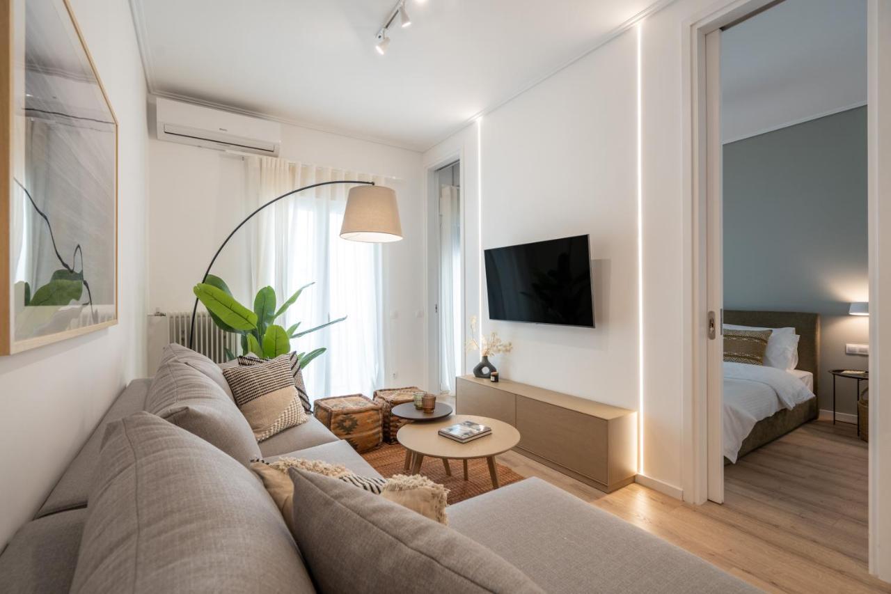 Unique 2 Bedrooms Apartment, Steps To Plaka And City Center Афины Экстерьер фото