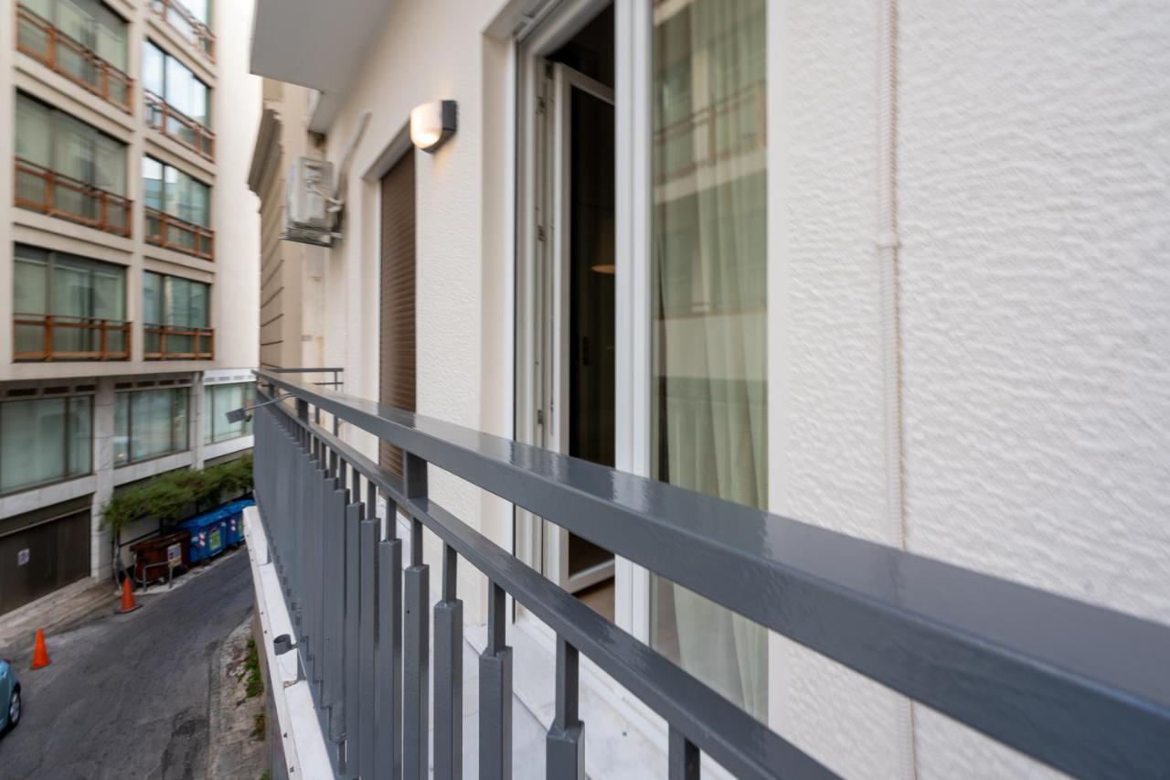 Unique 2 Bedrooms Apartment, Steps To Plaka And City Center Афины Экстерьер фото
