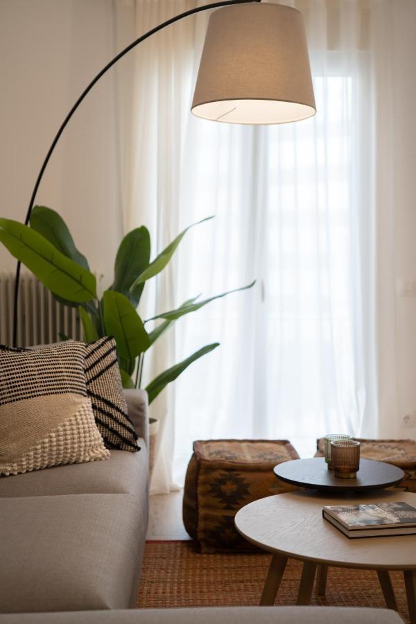 Unique 2 Bedrooms Apartment, Steps To Plaka And City Center Афины Экстерьер фото
